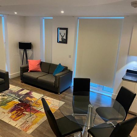 High View Two Bedroom Apartment In Woolwich 런던 외부 사진