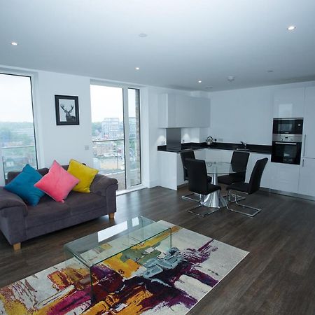 High View Two Bedroom Apartment In Woolwich 런던 외부 사진