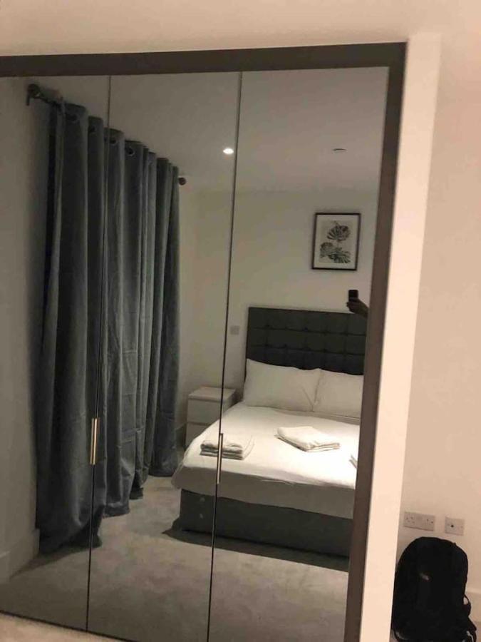 High View Two Bedroom Apartment In Woolwich 런던 외부 사진