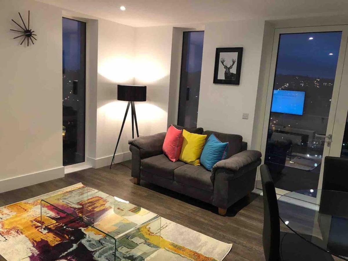 High View Two Bedroom Apartment In Woolwich 런던 외부 사진