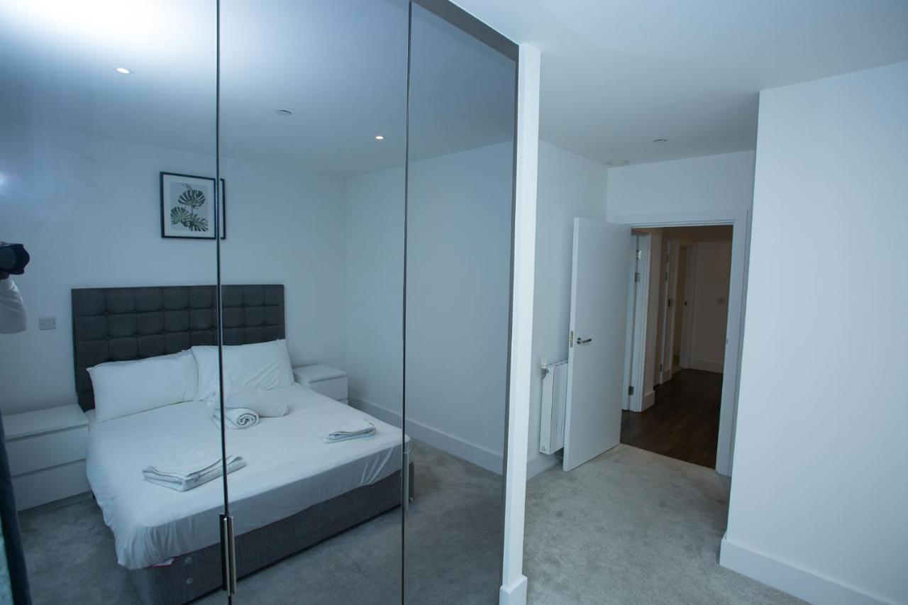 High View Two Bedroom Apartment In Woolwich 런던 외부 사진