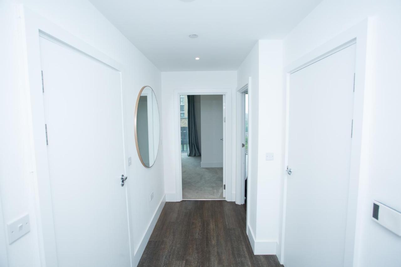 High View Two Bedroom Apartment In Woolwich 런던 외부 사진