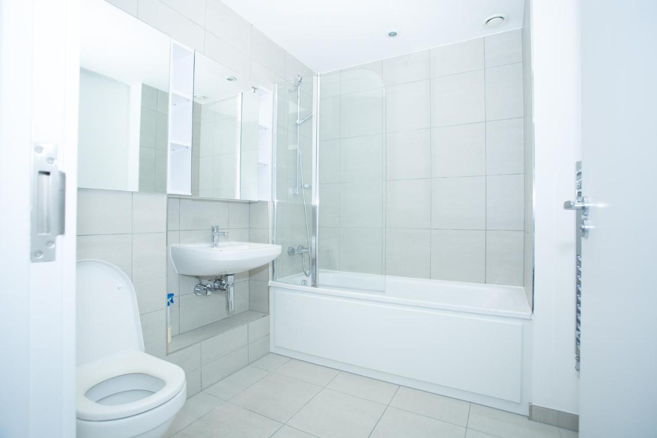 High View Two Bedroom Apartment In Woolwich 런던 외부 사진