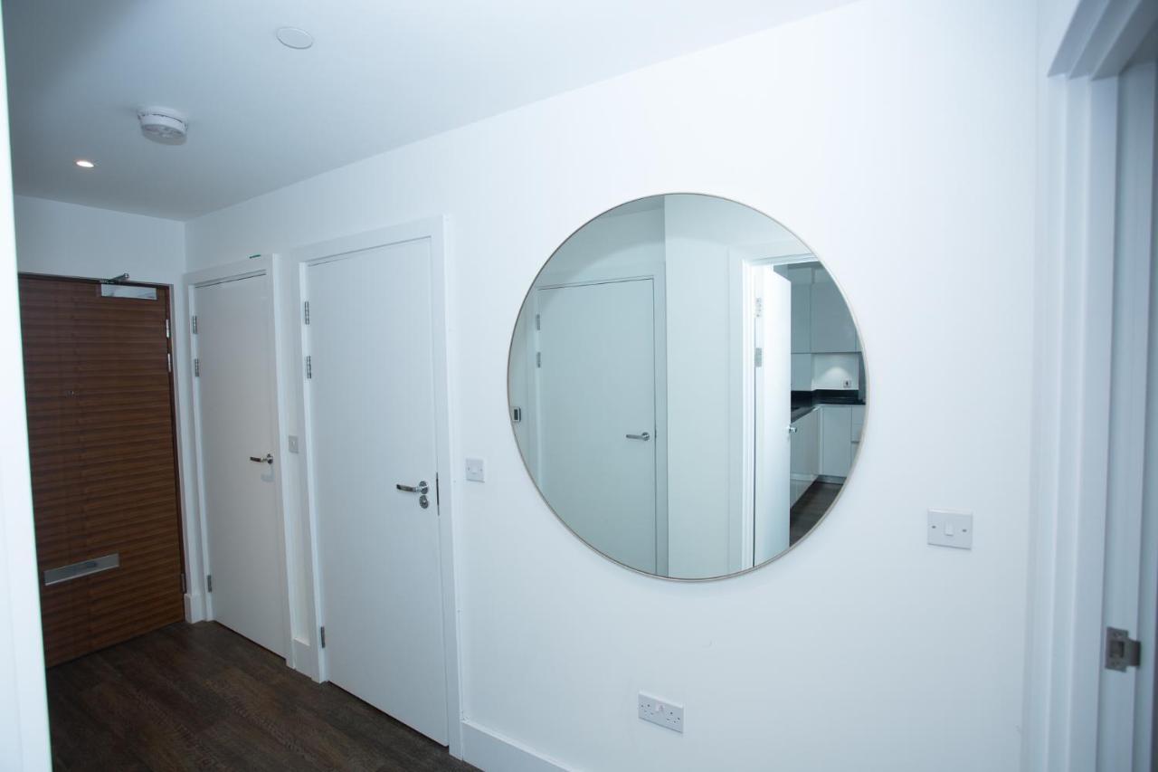 High View Two Bedroom Apartment In Woolwich 런던 외부 사진