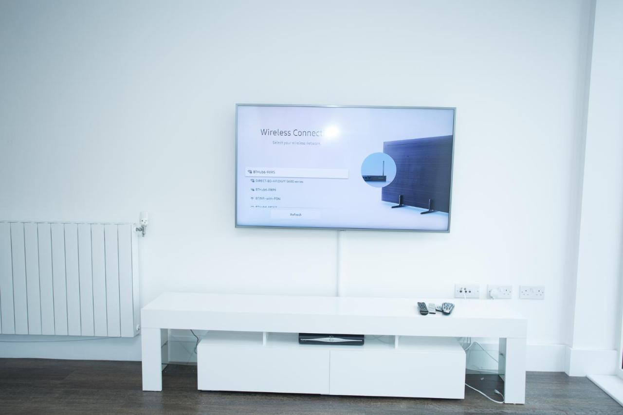 High View Two Bedroom Apartment In Woolwich 런던 외부 사진