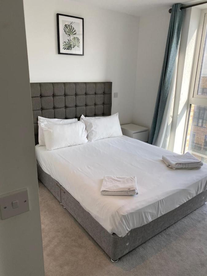 High View Two Bedroom Apartment In Woolwich 런던 외부 사진